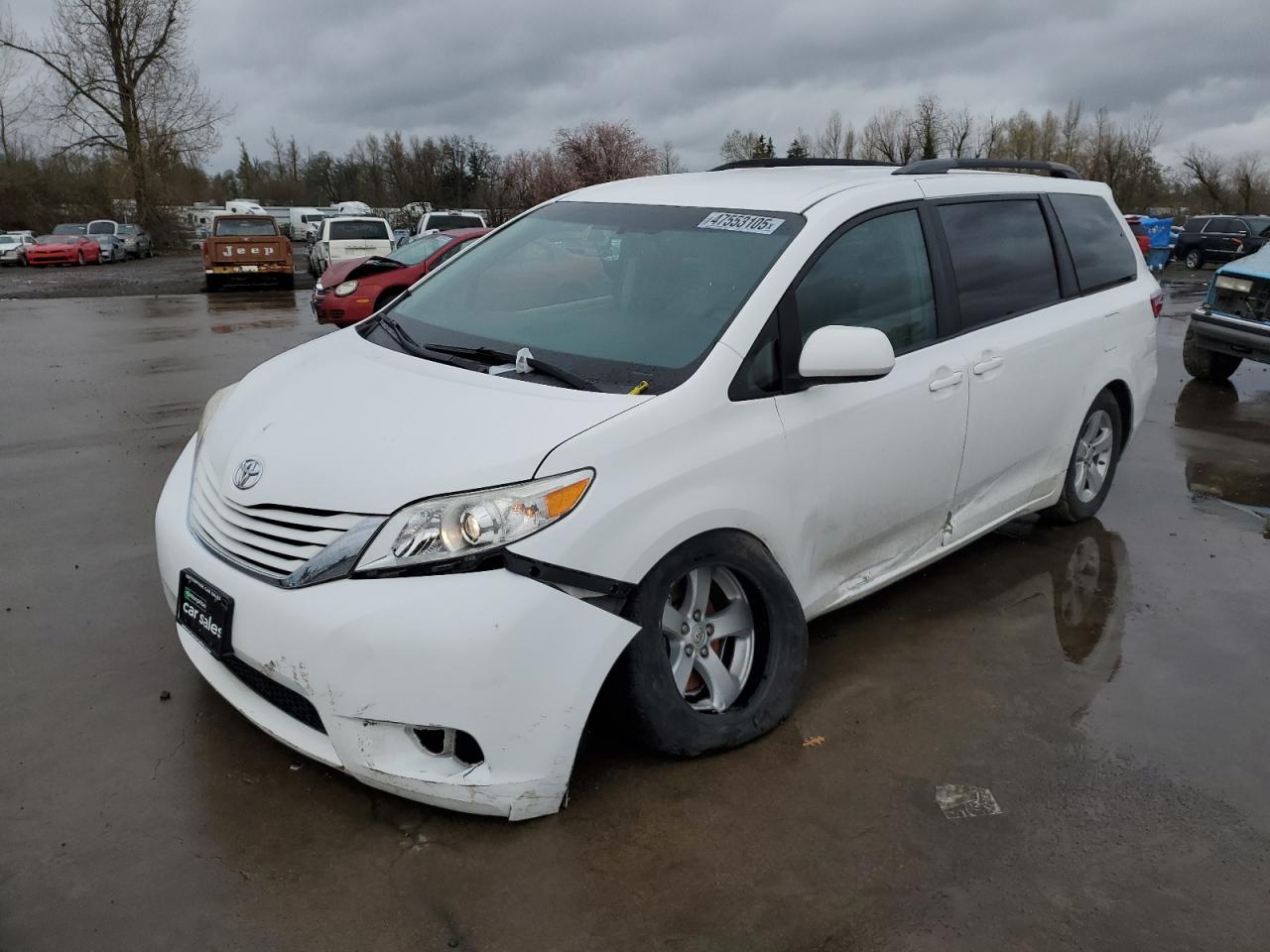  Salvage Toyota Sienna