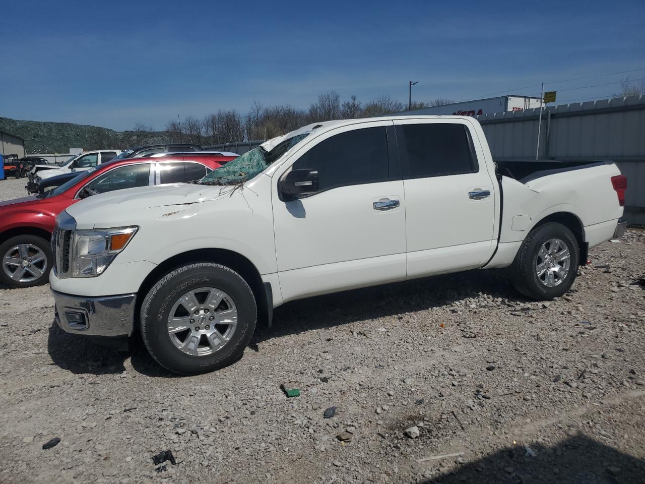 NISSAN TITAN S