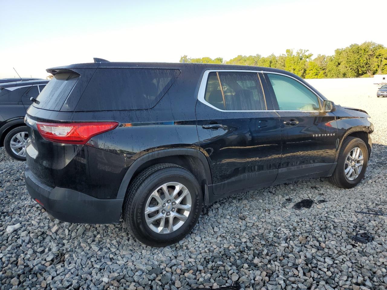 CHEVROLET TRAVERSE LS