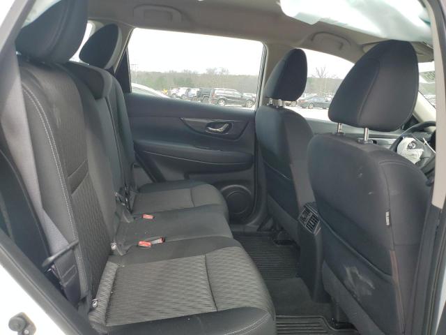 2018 NISSAN ROGUE S KNMAT2MT9JP567621