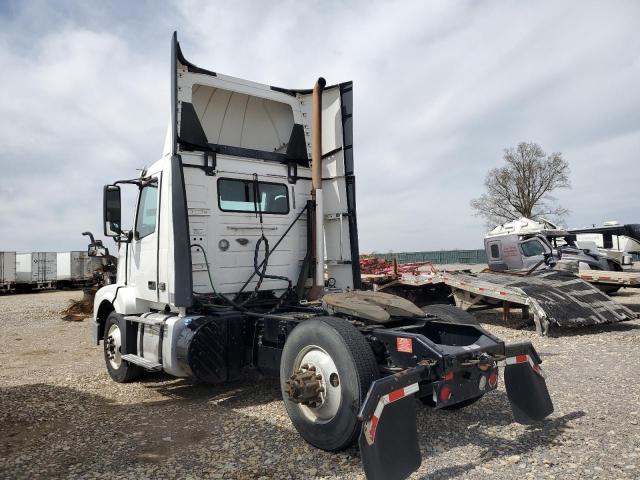 VOLVO VN VNL 2017 white tractor diesel 4V4N39TG2HN988041 photo #4