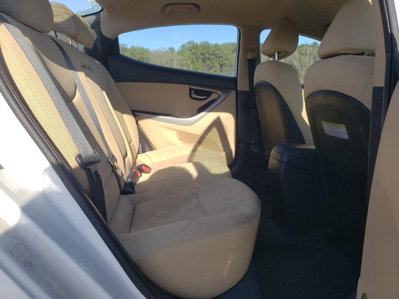 Hyundai Elantra gl 2013