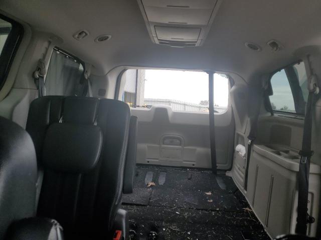 2016 CHRYSLER TOWN & COU - 2C4RC1BG9GR200762
