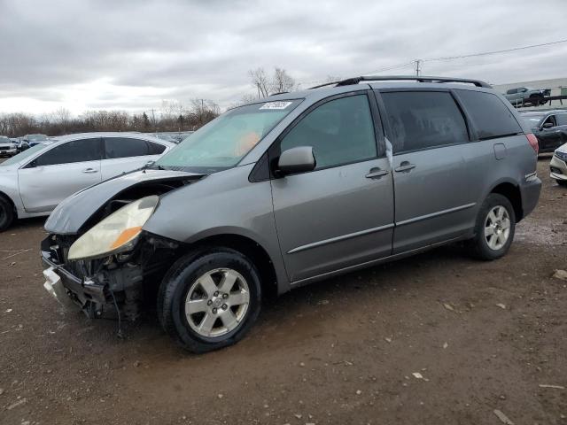 TOYOTA SIENNA XLE
