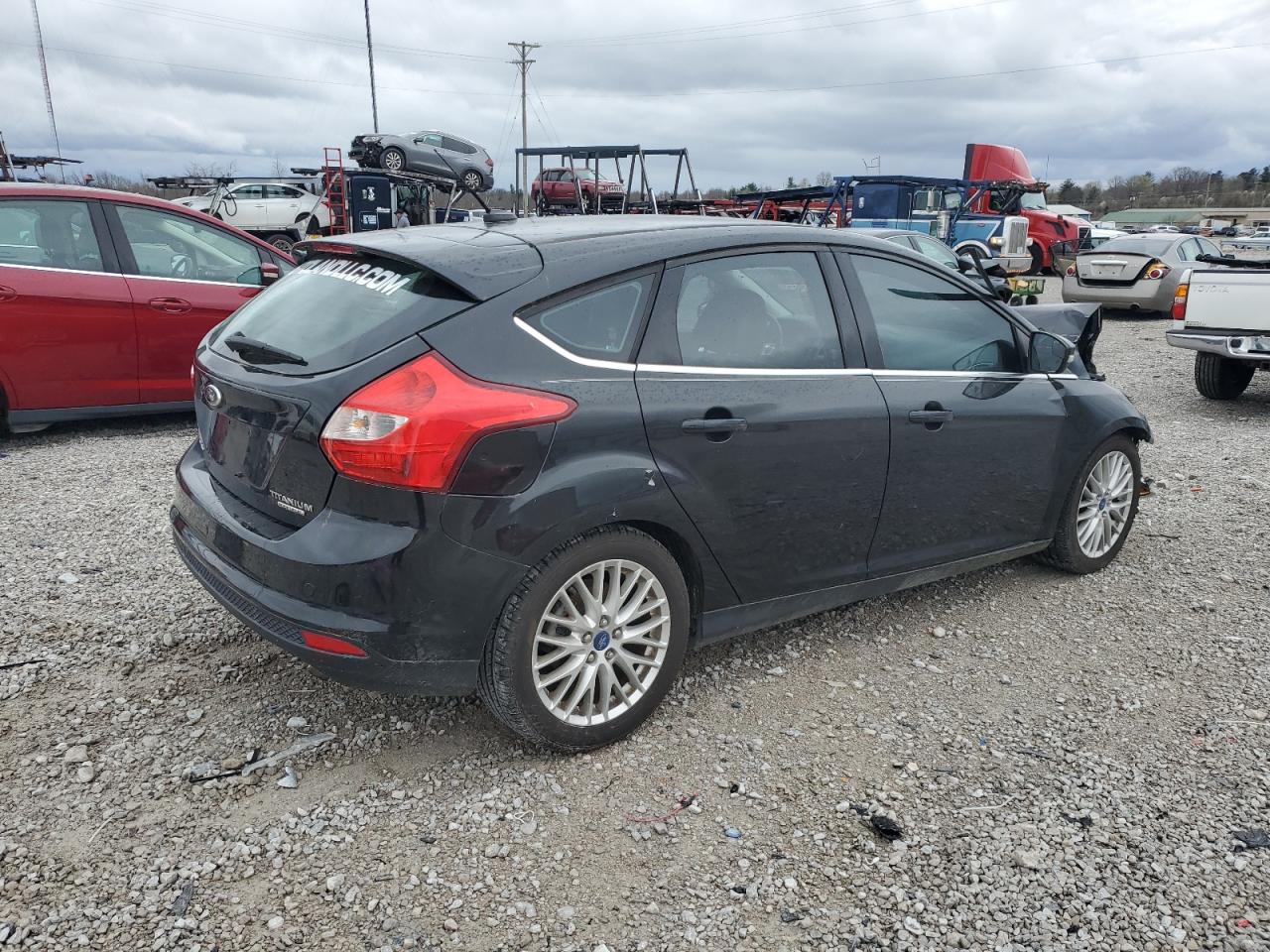 FORD FOCUS TITANIUM