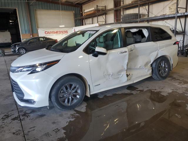 2021 TOYOTA SIENNA XLE - 5TDYRKEC1MS031672