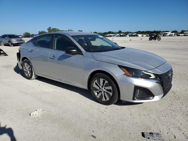 Vin: 1n4bl4bv1rn340652, lot: 49829435, nissan altima s 20244