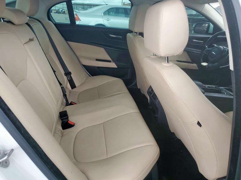 2018 JAGUAR XE SAJAR4FX4JCP31280