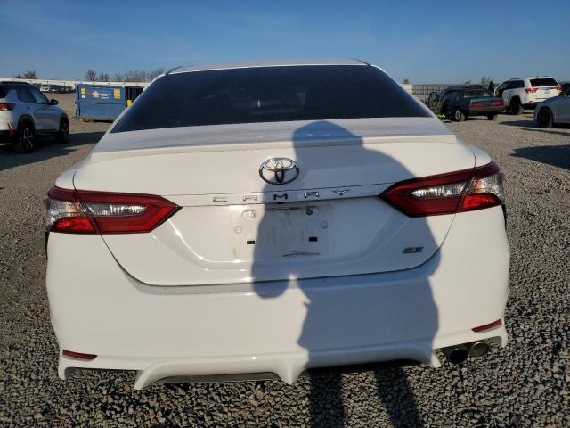 2018 TOYOTA CAMRY L - 4T1B11HK4JU611043