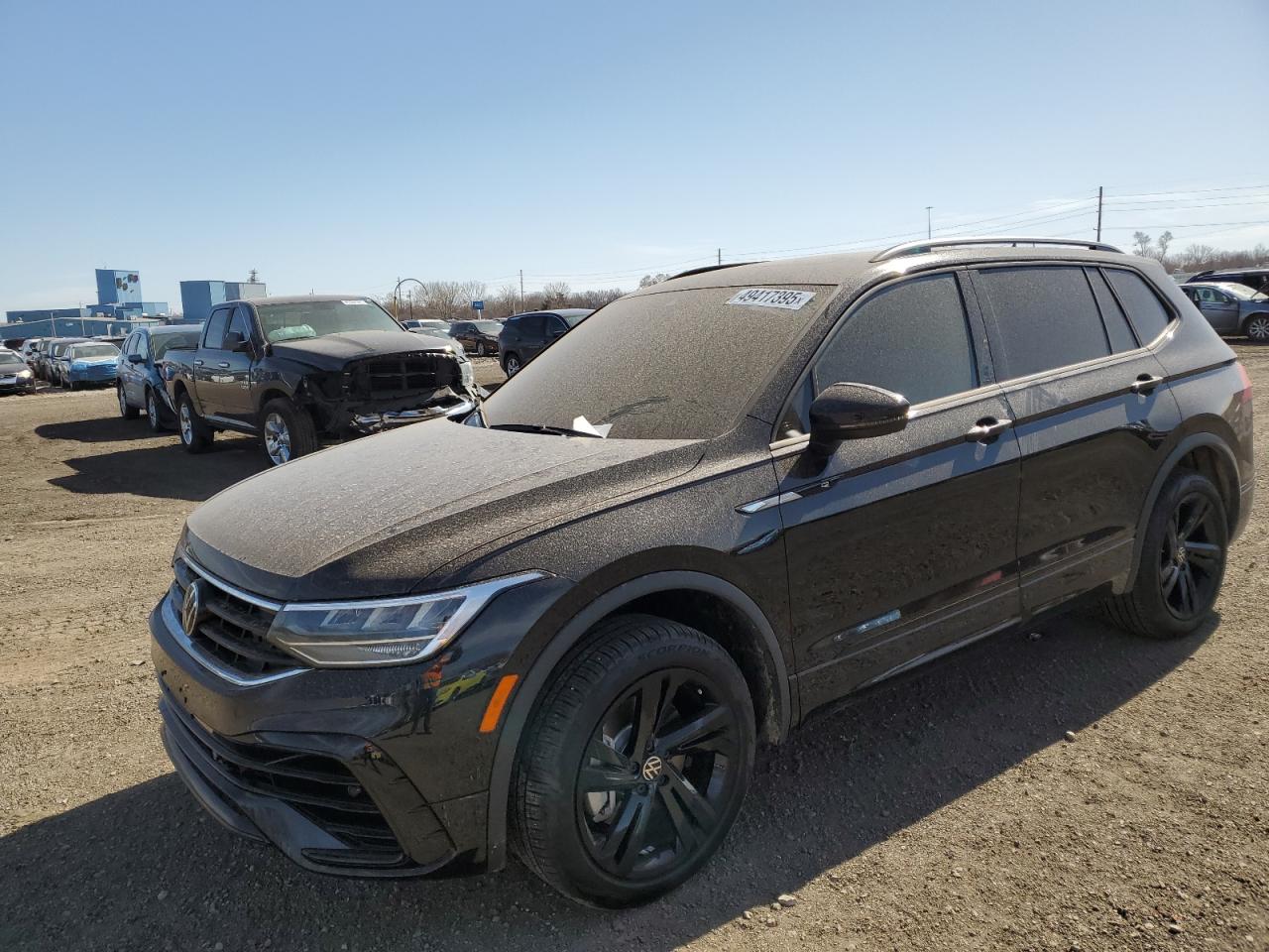 VOLKSWAGEN TIGUAN SE R-LINE BLACK