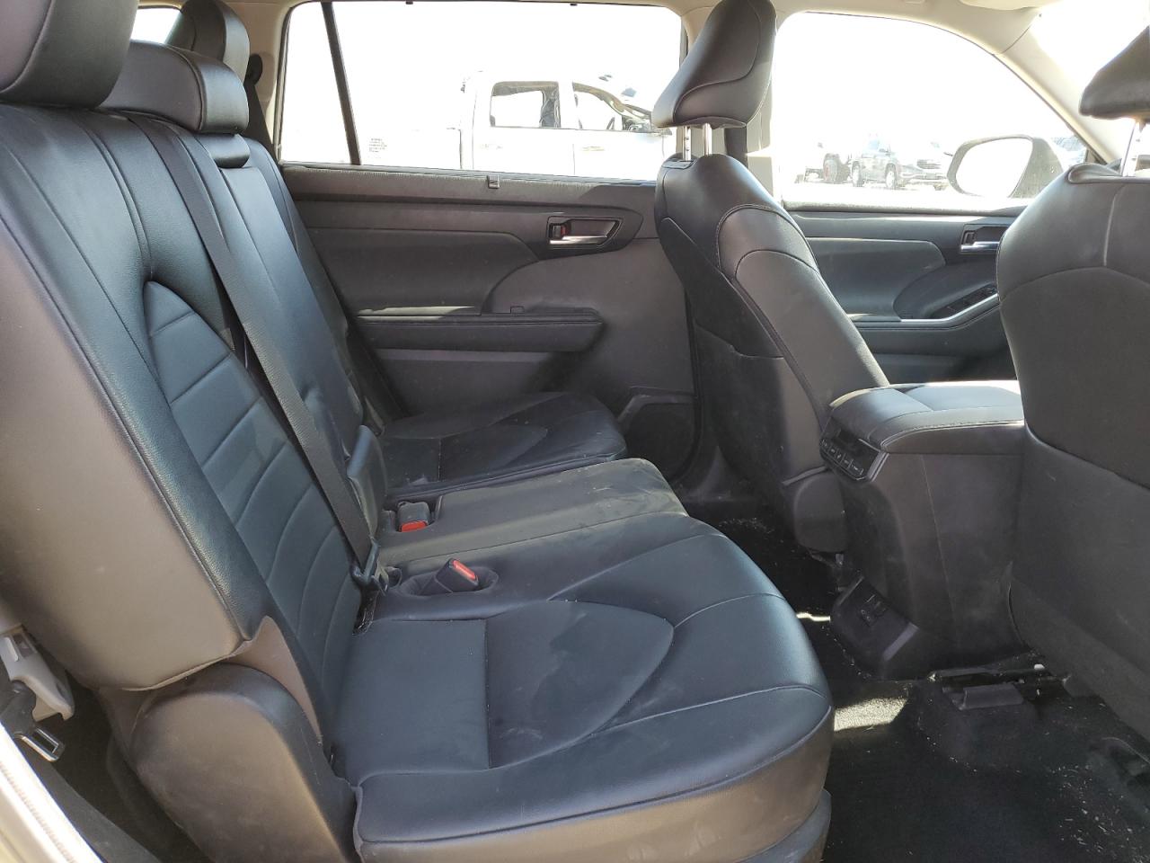 TOYOTA HIGHLANDER HYBRID XLE