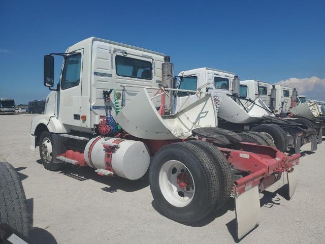 VOLVO VN VNL 2006 white tractor diesel 4V4N19TG66N435699 photo #4