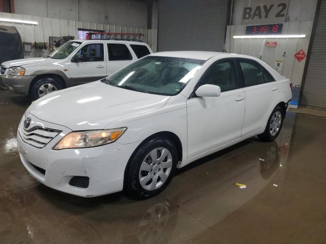 TOYOTA CAMRY BASE