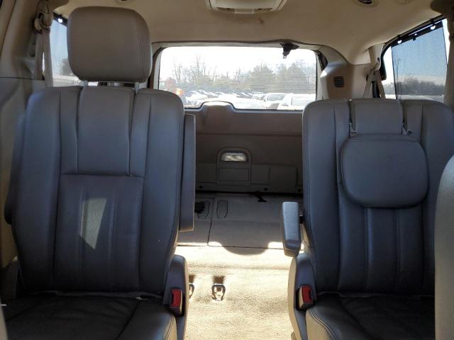 2015 CHRYSLER TOWN & COU - 2C4RC1CG9FR520564
