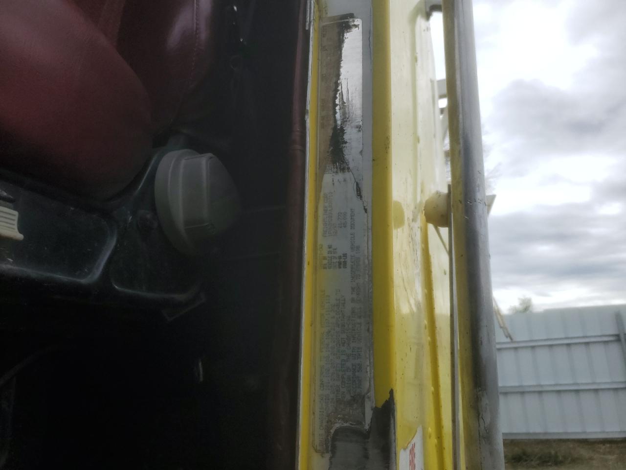 Lot #3270796485 1997 FREIGHTLINER COE FLB