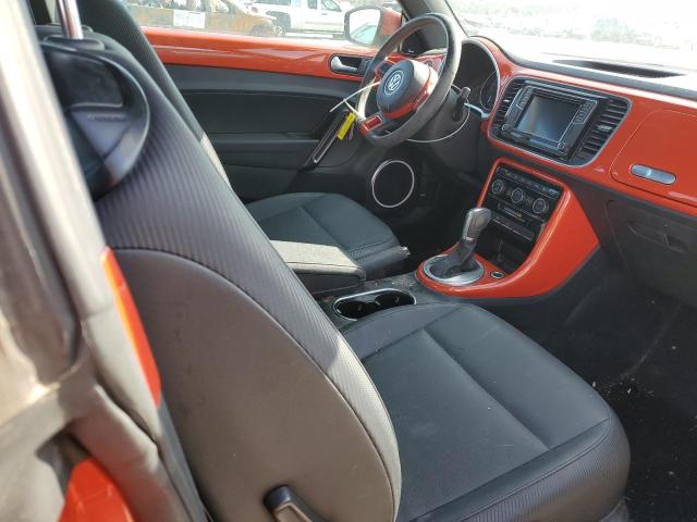 2019 VOLKSWAGEN BEETLE SE 3VWJD7AT9KM719576