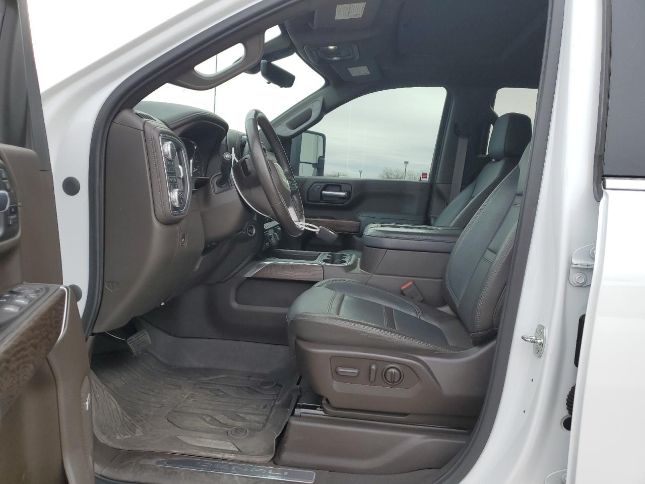 GMC SIERRA K2500 DENALI