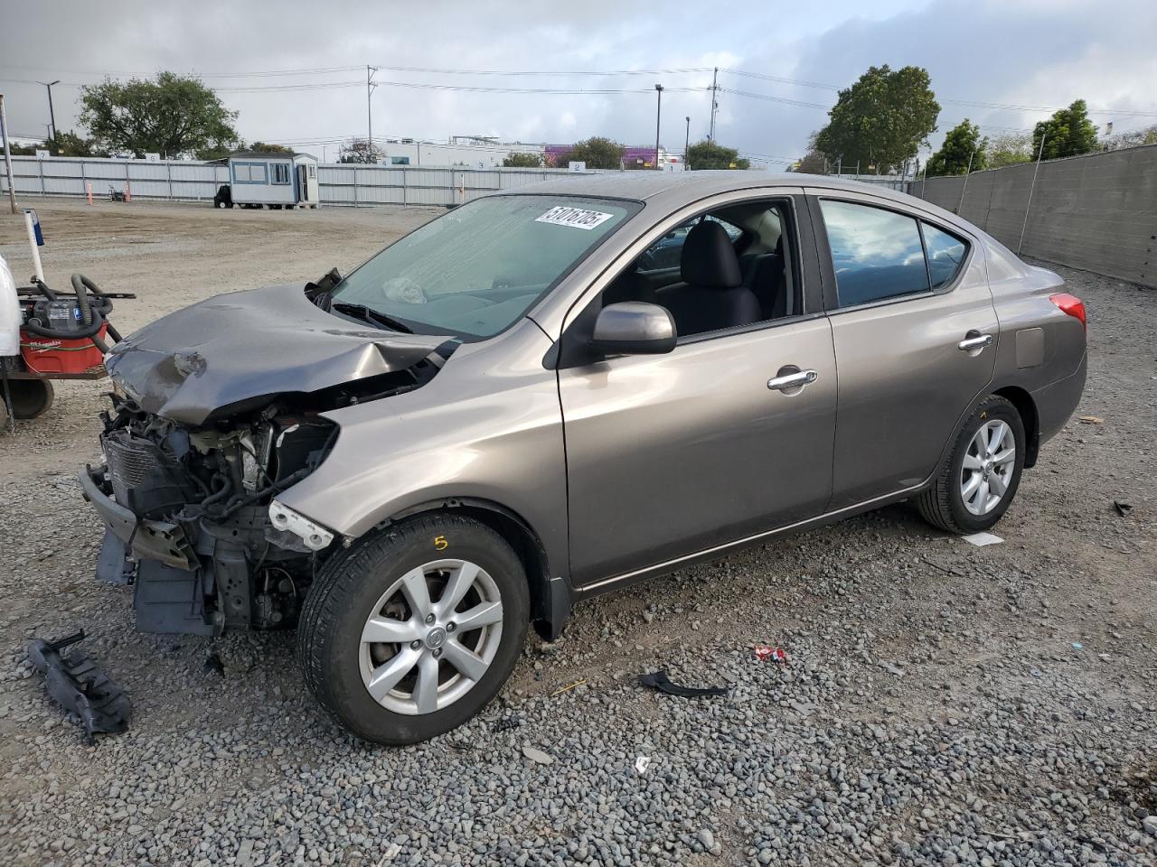 NISSAN VERSA S