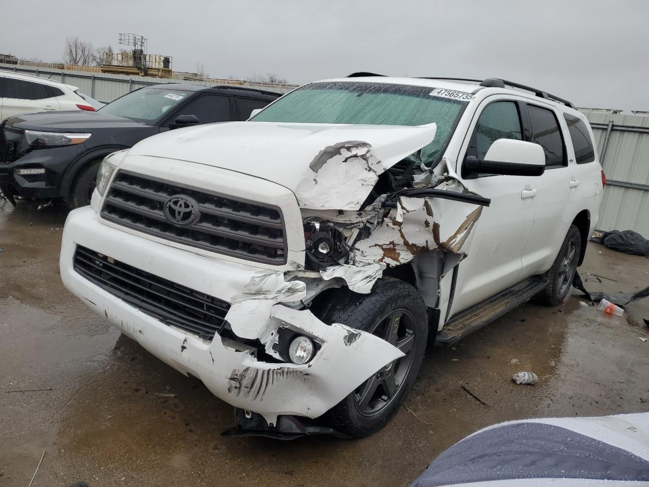 TOYOTA SEQUOIA SR5