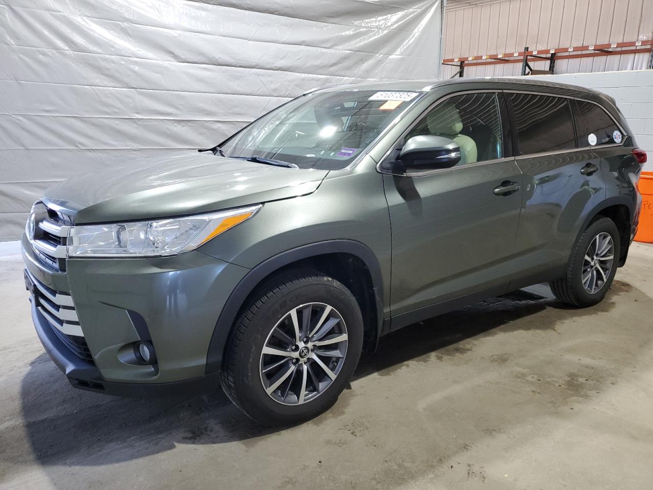 TOYOTA HIGHLANDER SE