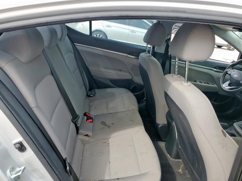 2019 HYUNDAI ELANTRA SE - 5NPD74LF8KH412502