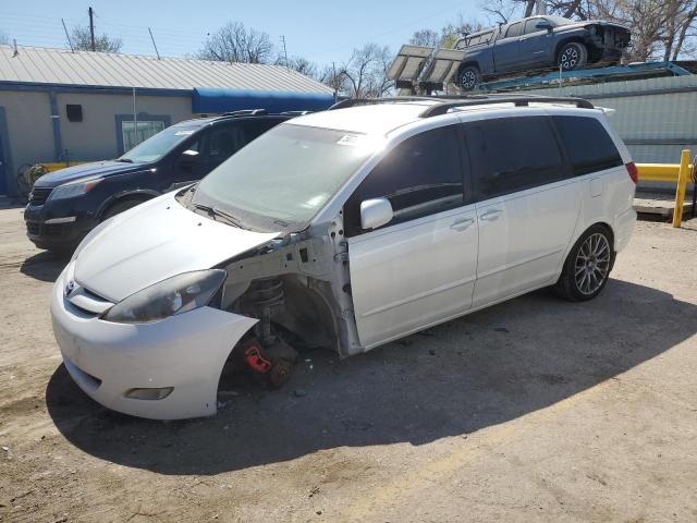 TOYOTA SIENNA XLE