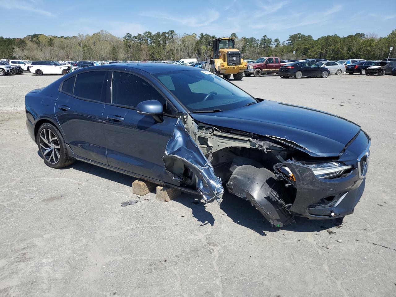 VOLVO S60 T5 MOMENTUM