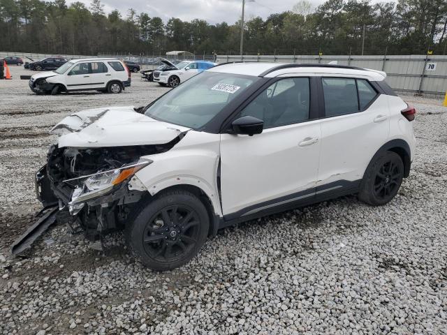 NISSAN KICKS SR