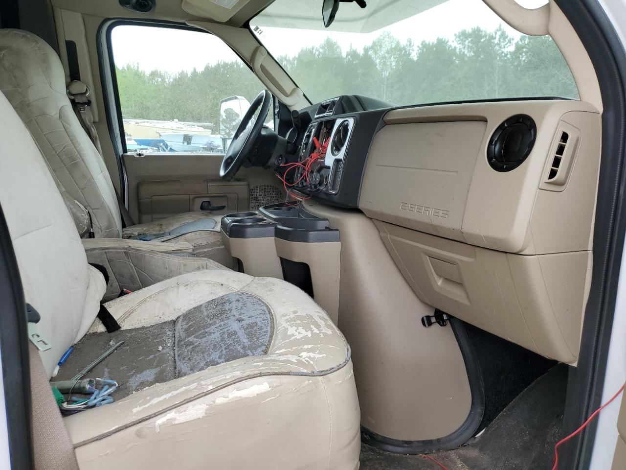 Ford Econoline 2017