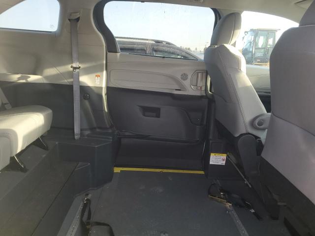 2024 TOYOTA SIENNA LE 5TDKRKEC2RS202913