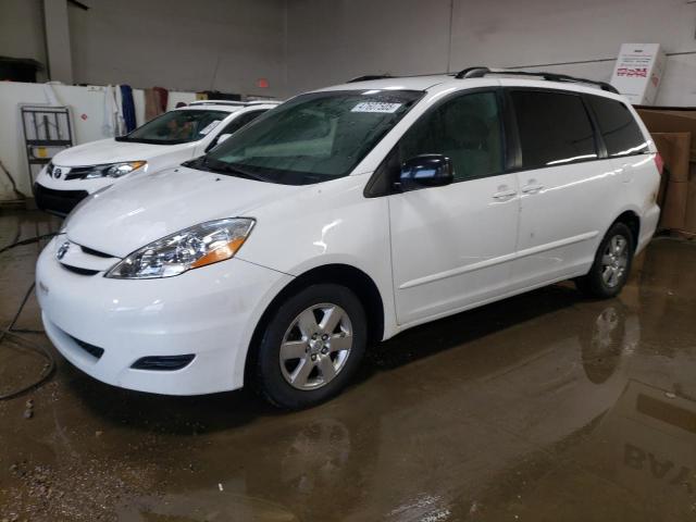 TOYOTA SIENNA CE