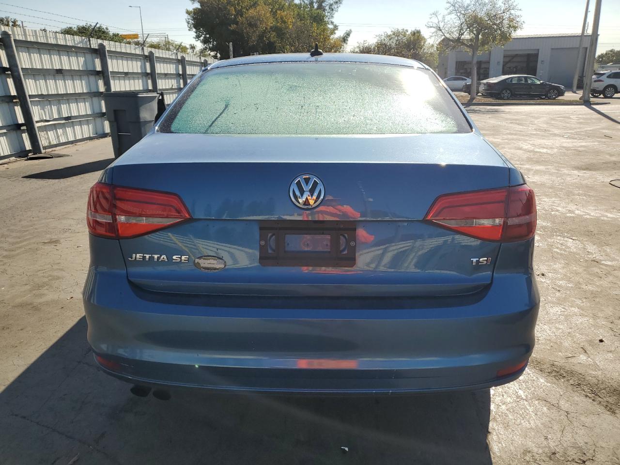VOLKSWAGEN JETTA SE