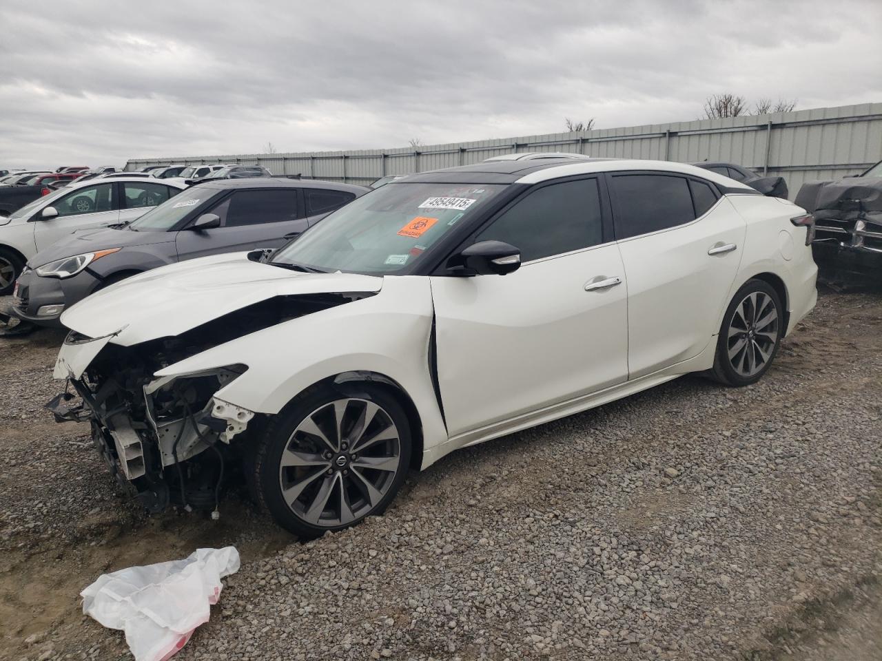 NISSAN MAXIMA S