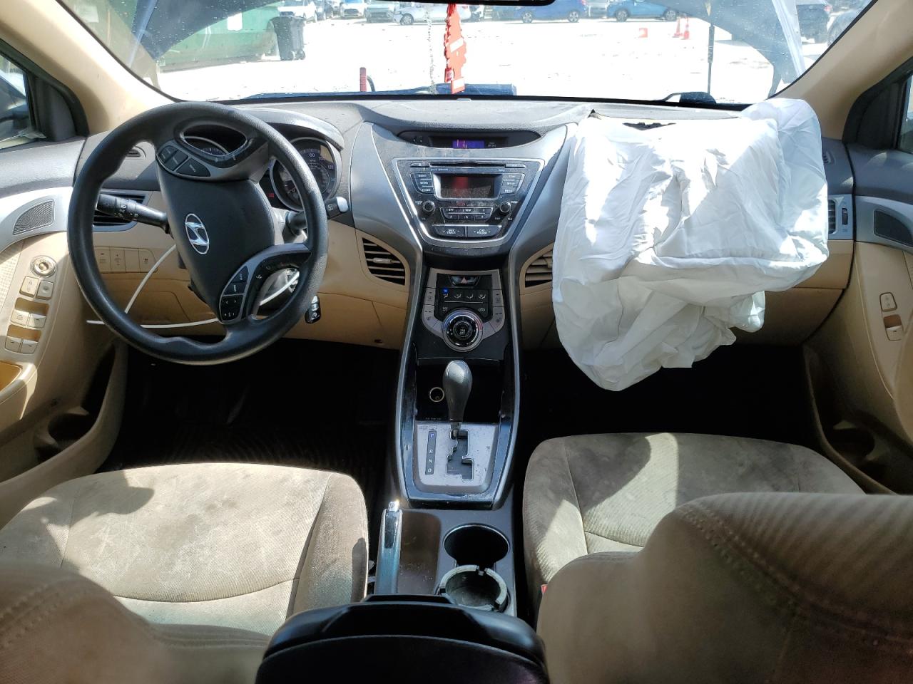 Hyundai Elantra gl 2013