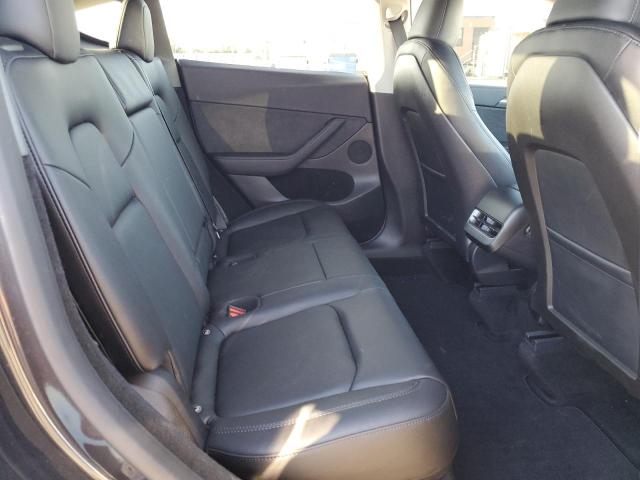 2024 TESLA MODEL Y 7SAYGDEE4RF118158