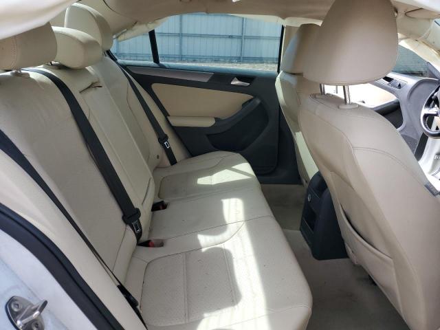 2015 VOLKSWAGEN 411 3VWLA7AJ0FM336230