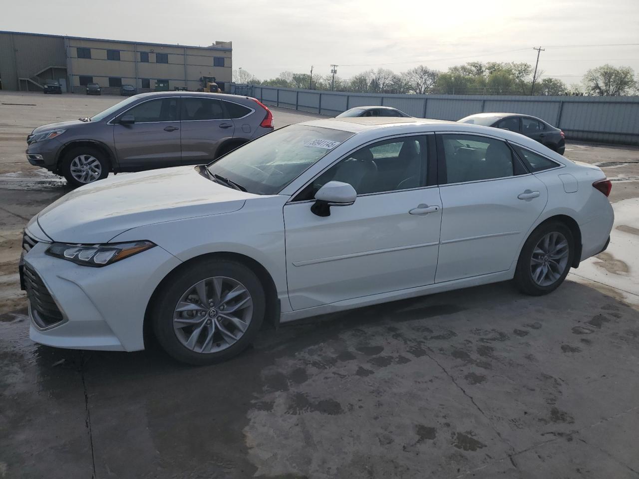 TOYOTA AVALON XLE
