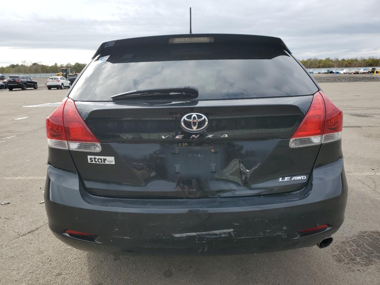 TOYOTA VENZA LE