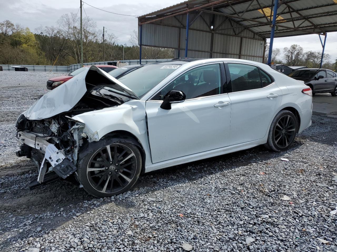 TOYOTA CAMRY XSE