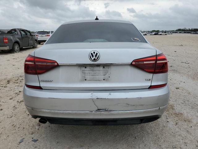 2017 VOLKSWAGEN PASSAT R-L - 1VWDT7A31HC066865