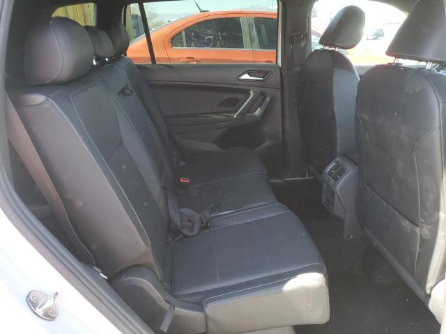 2018 VOLKSWAGEN TIGUAN SE - 3VV3B7AX4JM139110