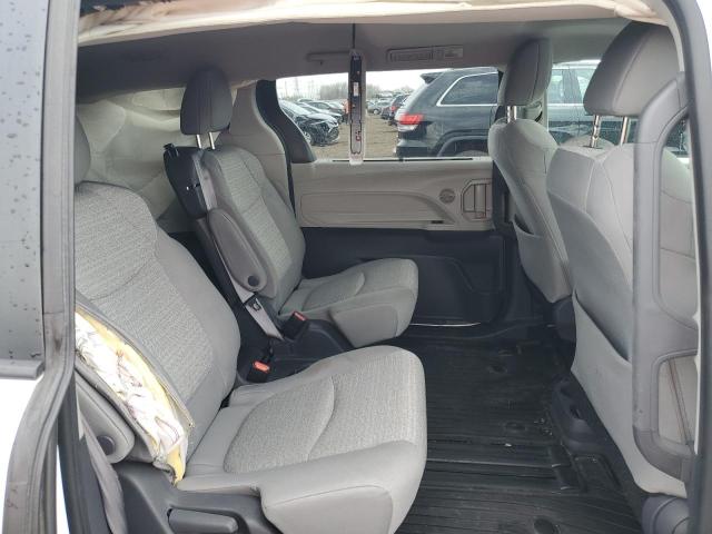 2021 TOYOTA SIENNA LE - 5TDBSKFC4MS022005