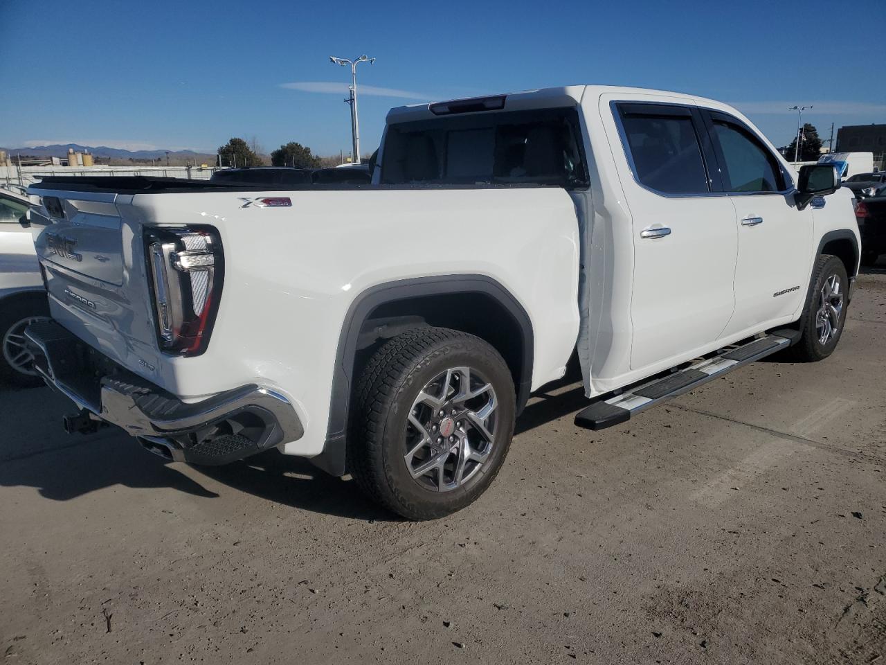 GMC SIERRA K1500 SLT