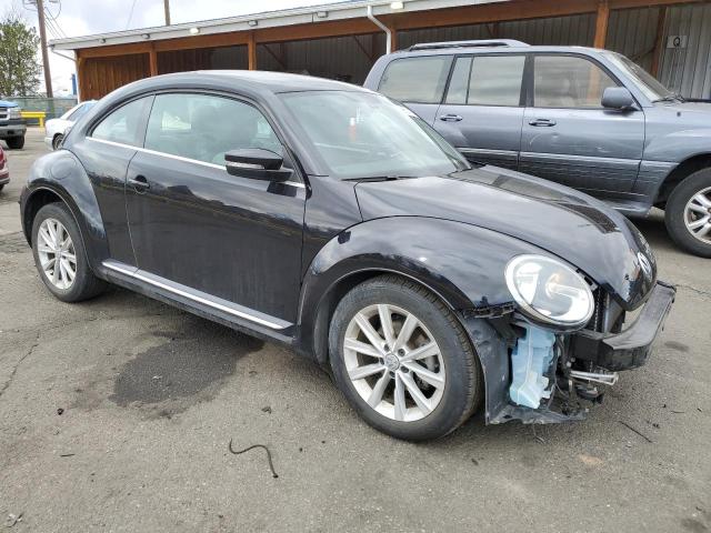 2018 VOLKSWAGEN BEETLE SE 3VWJD7AT8JM702296