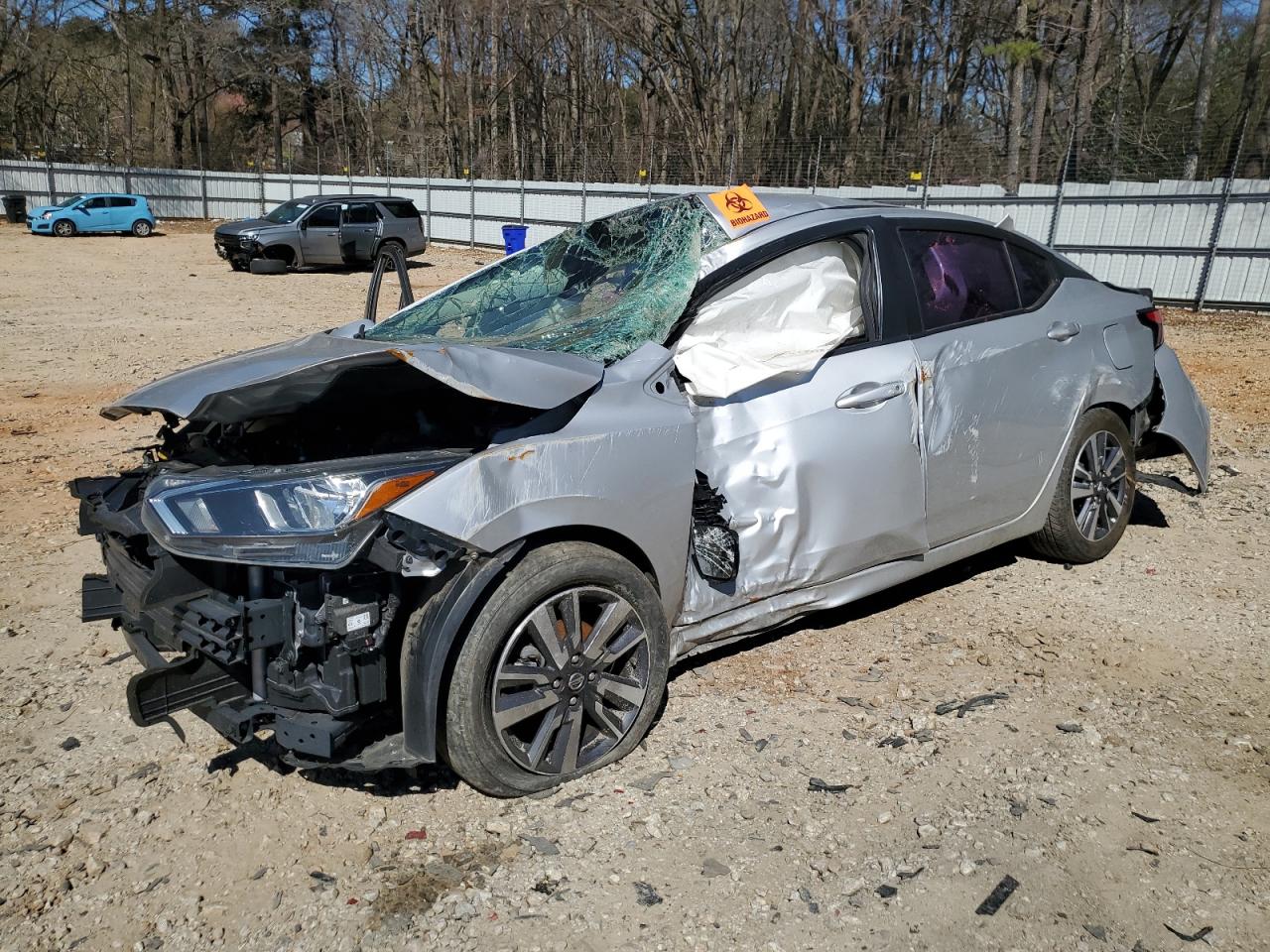 NISSAN VERSA SV