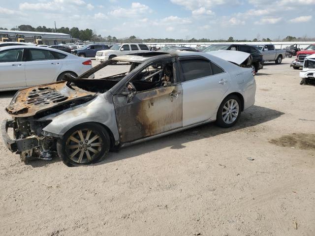 TOYOTA CAMRY BASE