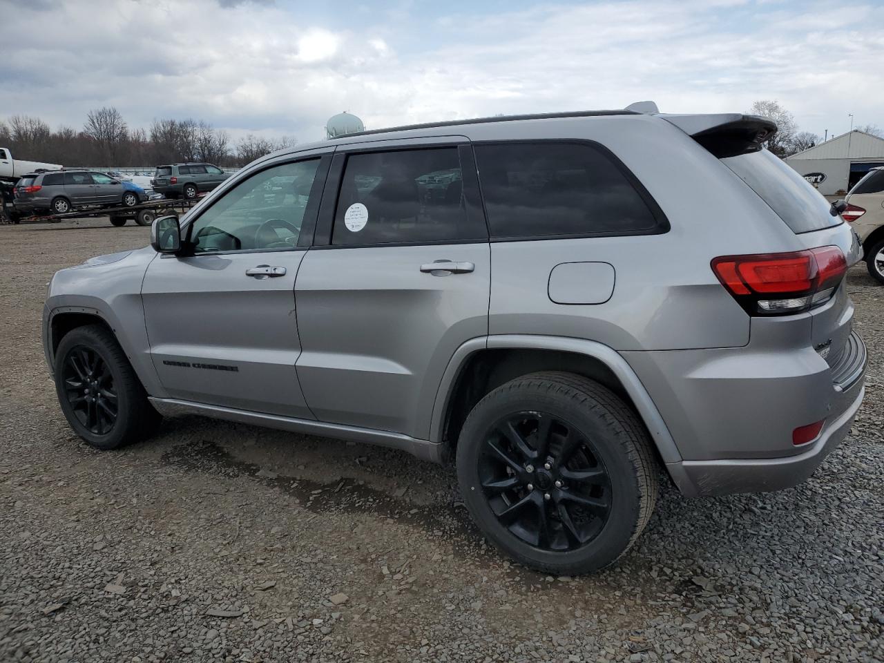 JEEP GRAND CHEROKEE LAREDO