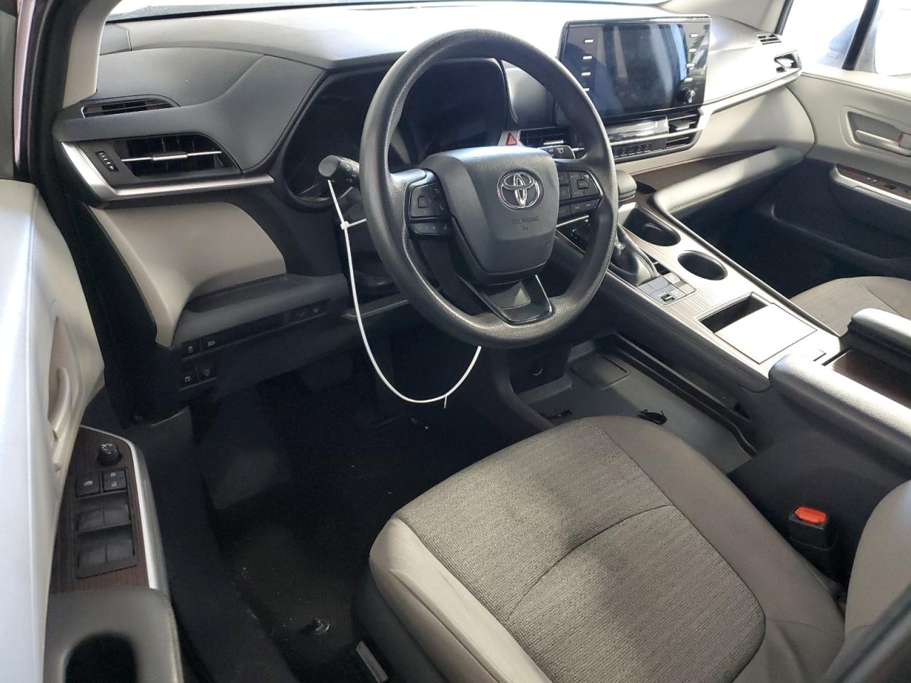 Lot #3117371643 2022 TOYOTA SIENNA LE