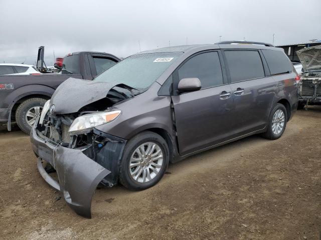 TOYOTA SIENNA XLE
