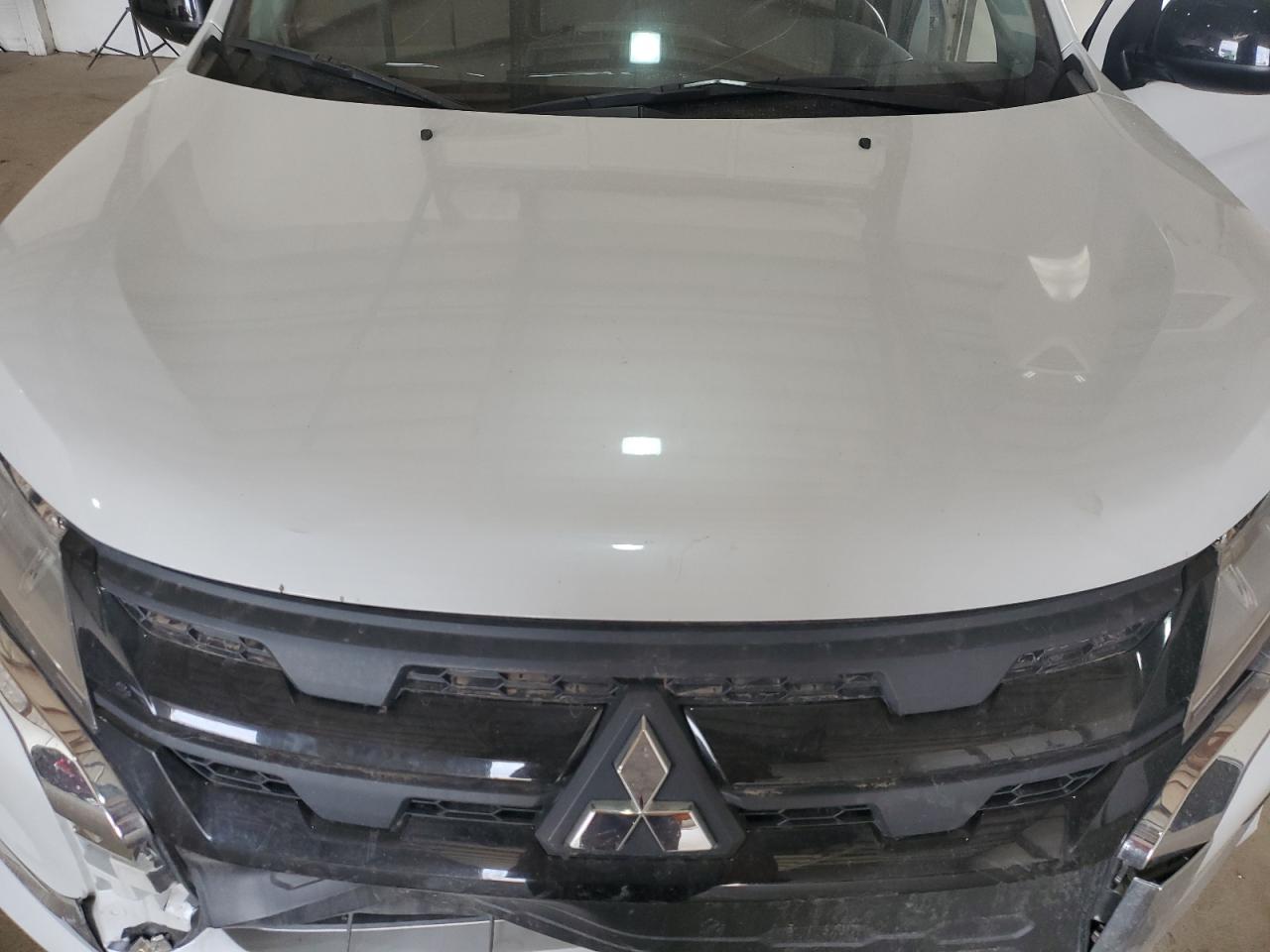MITSUBISHI OUTLANDER S/SE